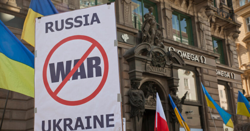 Russo-Ukrainian Crisis: The Effectiveness of Economic Sanctions on Russia