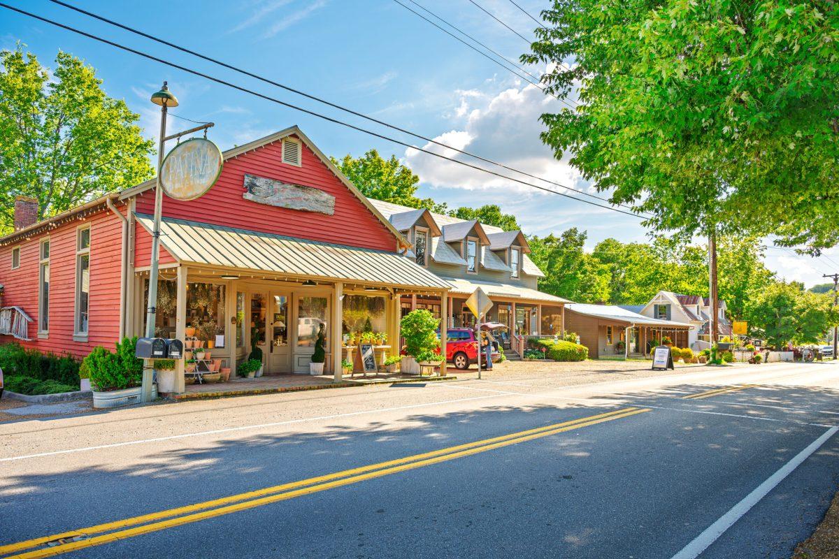 The picturesque main street through the historic rural village of Leiper's Fork, Tennessee, near Nashville and the small town of Franklin, in Williamson County. Leiper's Fork, Tennessee, offers a variety of activities centered around art, antiques, and a charming, historic atmosphere.